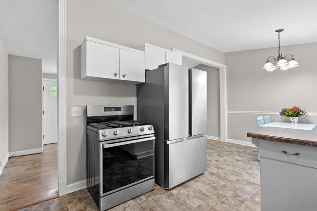 704 Flamingo Avenue, Portage City, MI 49024