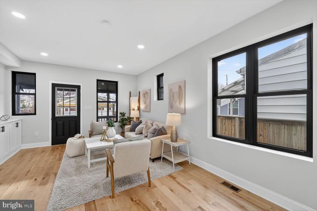 4017 14TH ST NW, Washington, DC 20011