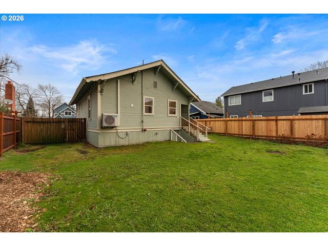 7336 Se STEELE St, Portland, OR 97206