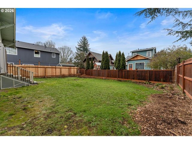 7336 Se STEELE St, Portland, OR 97206
