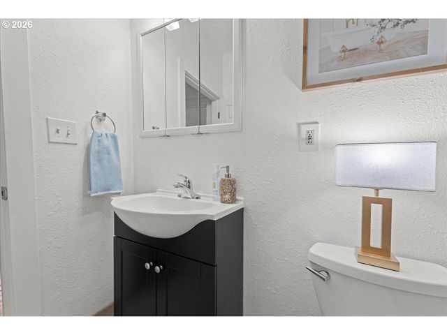 7336 Se STEELE St, Portland, OR 97206