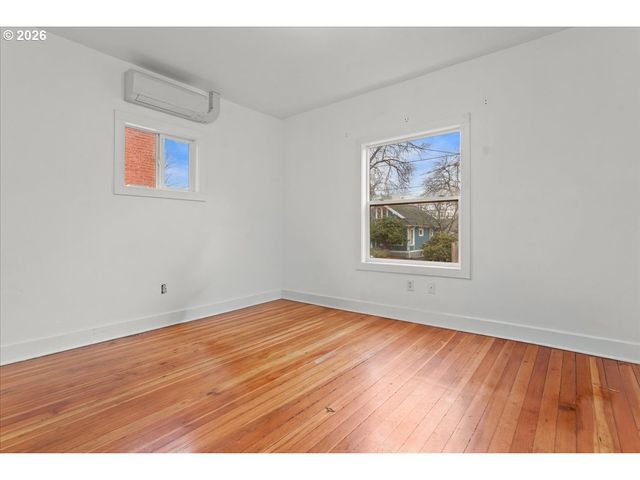 7336 Se STEELE St, Portland, OR 97206