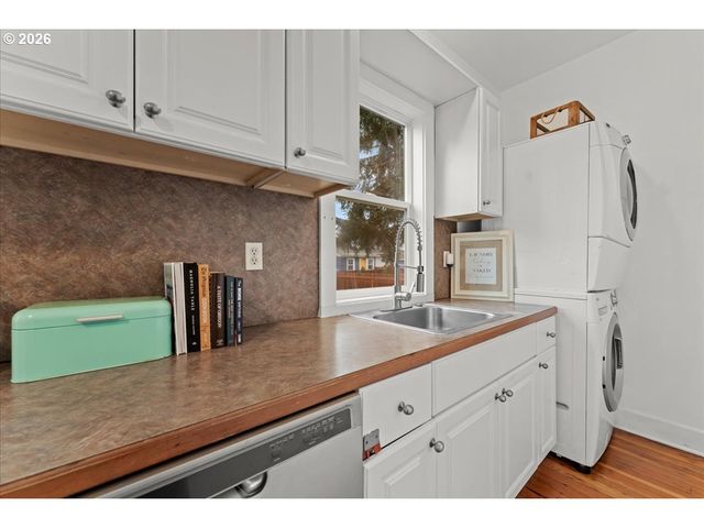 7336 Se STEELE St, Portland, OR 97206