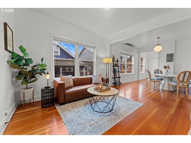 7336 Se STEELE St, Portland, OR 97206