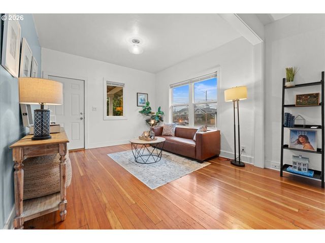 7336 Se STEELE St, Portland, OR 97206