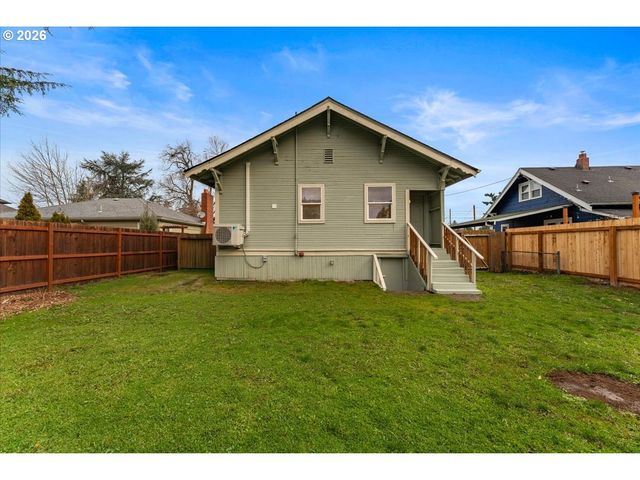 7336 Se STEELE St, Portland, OR 97206