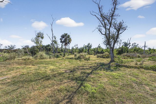 16296 Deer Path Lane, Wellington, FL 33470