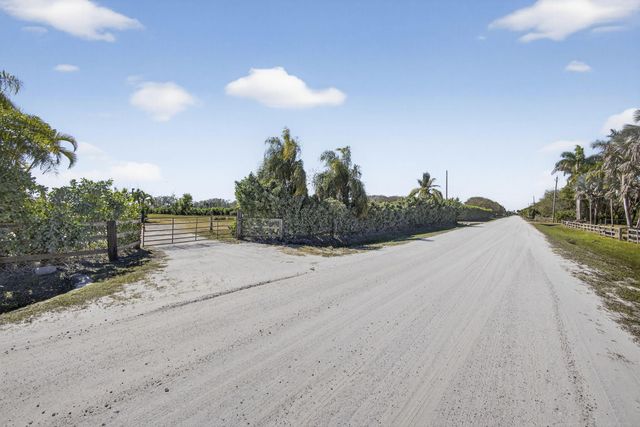 16296 Deer Path Lane, Wellington, FL 33470