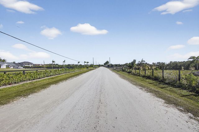 16296 Deer Path Lane, Wellington, FL 33470