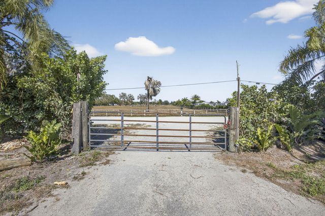 16296 Deer Path Lane, Wellington, FL 33470