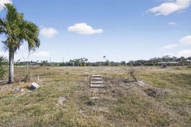 16296 Deer Path Lane, Wellington, FL 33470