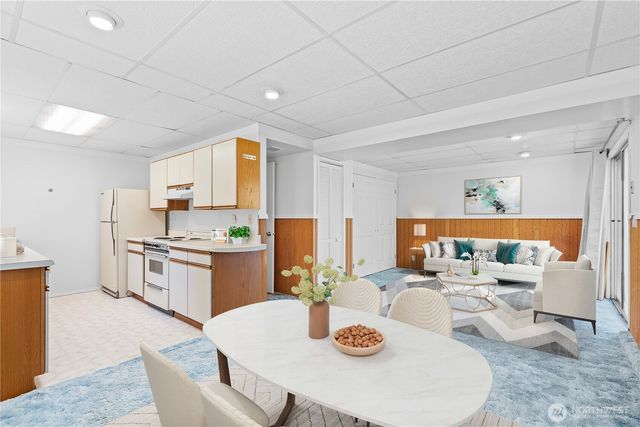 2138 SW 305th Street, Federal Way, WA 98023