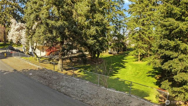 2138 SW 305th Street, Federal Way, WA 98023