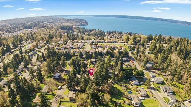 2138 SW 305th Street, Federal Way, WA 98023