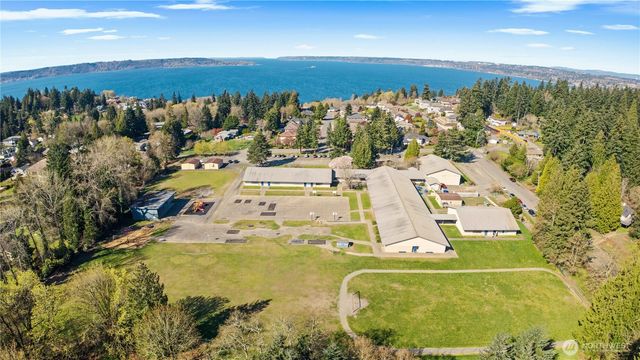 2138 SW 305th Street, Federal Way, WA 98023