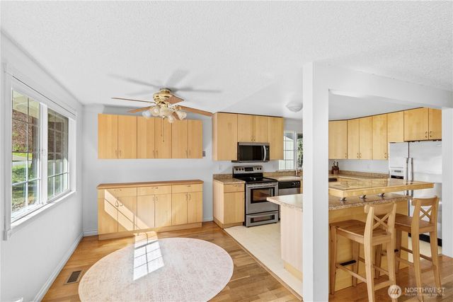 2138 SW 305th Street, Federal Way, WA 98023