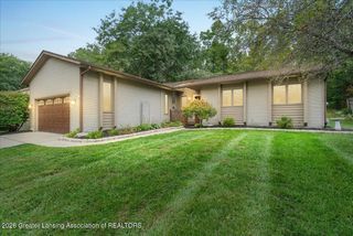 230 Williamsburg Road, Lansing, MI 48917