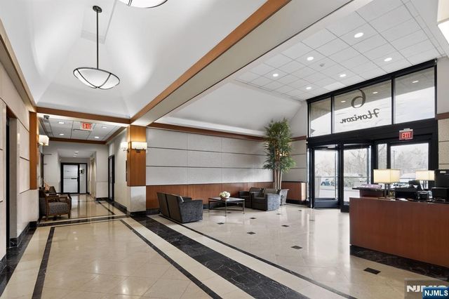 6 Horizon Road 1704, Fort Lee, NJ 07024