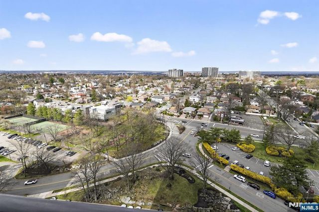 6 Horizon Road 1704, Fort Lee, NJ 07024