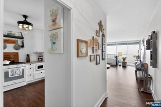 6 Horizon Road 1704, Fort Lee, NJ 07024