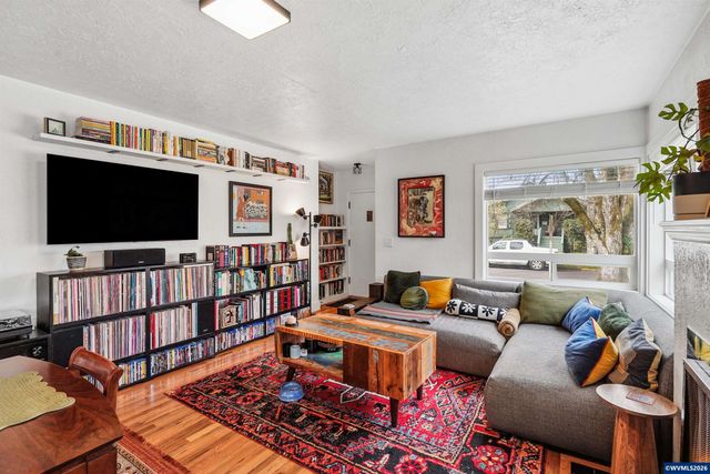 410 23rd St SE, Salem, OR 97301