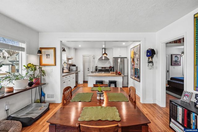 410 23rd St SE, Salem, OR 97301