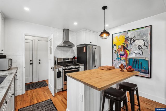 410 23rd St SE, Salem, OR 97301