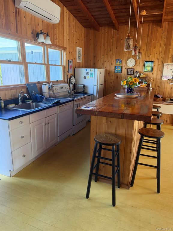 20 Spindrift Walk, Davis Park, NY 11772 — photo 4