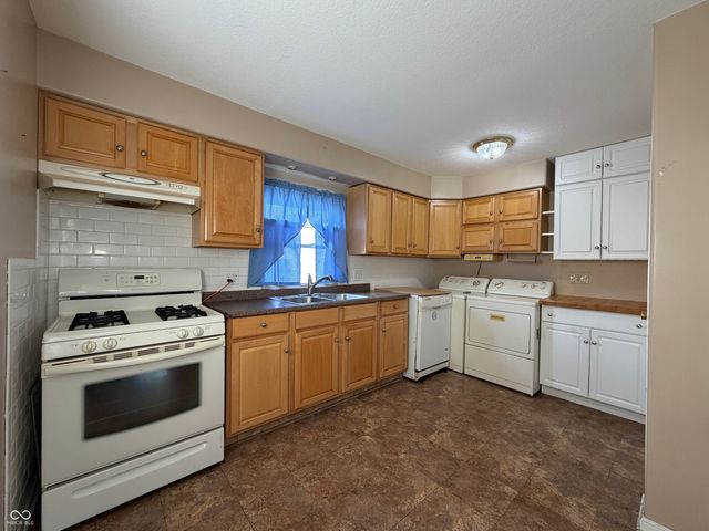 2240 Saint Paul Street, Indianapolis, IN 46203