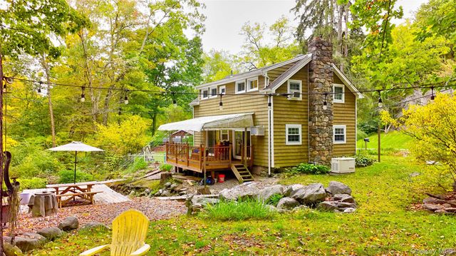 202 Canopus Hollow Road, Putnam Valley, NY 10579