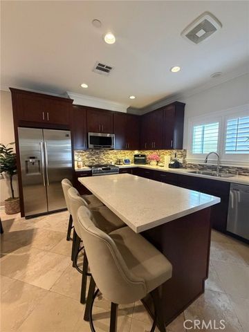 6518 Walker, Bell, CA 90201