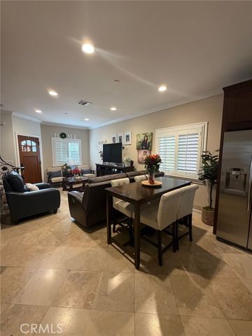 6518 Walker, Bell, CA 90201