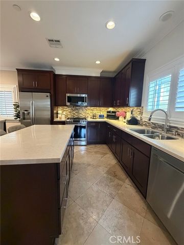 6518 Walker, Bell, CA 90201