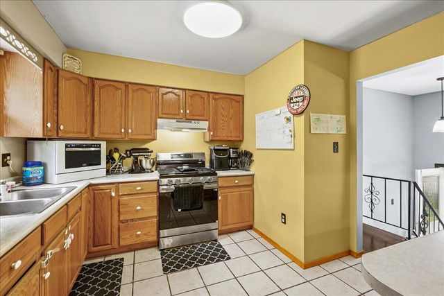 6650 Monument Avenue, Portage, IN 46368
