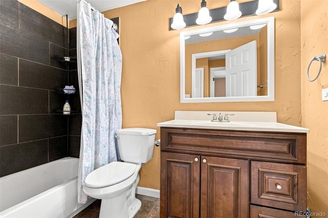 1525 S Holly Street 208, Denver, CO 80222