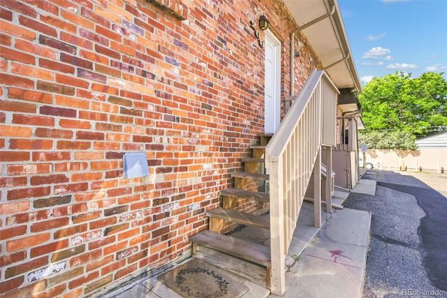 1525 S Holly Street 208, Denver, CO 80222