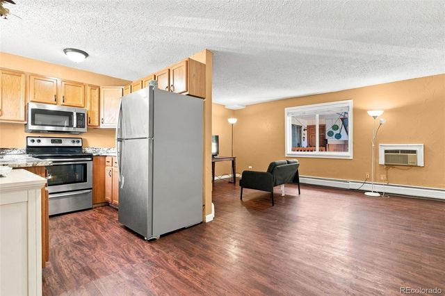 1525 S Holly Street 208, Denver, CO 80222