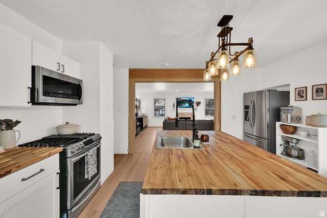 696 S LOCUST AVE, Pleasant Grove, UT 84062