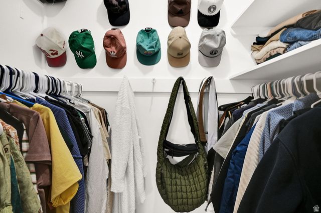 696 S LOCUST AVE, Pleasant Grove, UT 84062