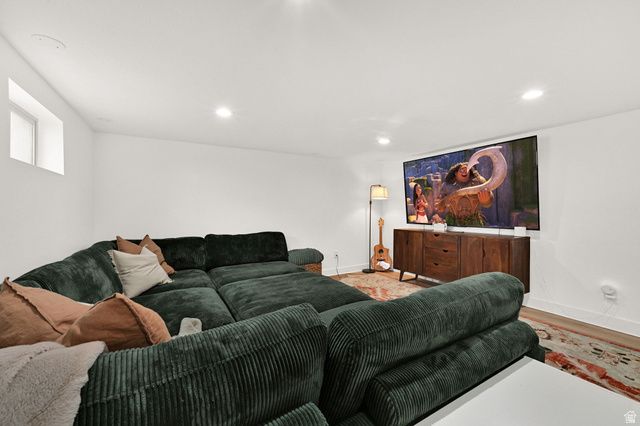 696 S LOCUST AVE, Pleasant Grove, UT 84062