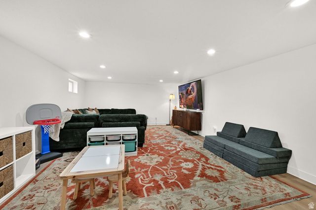 696 S LOCUST AVE, Pleasant Grove, UT 84062