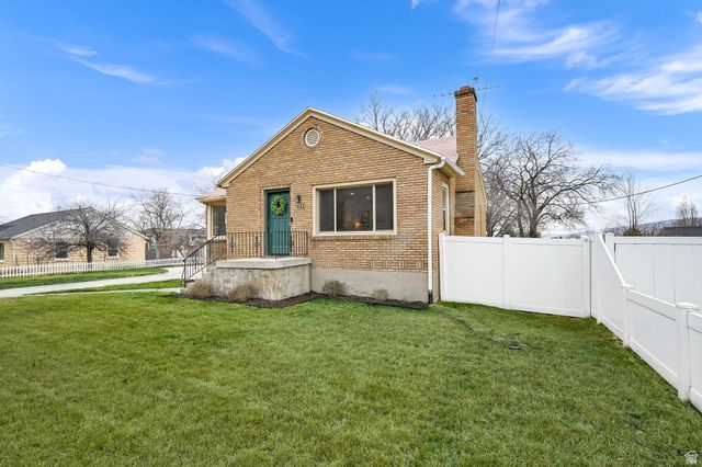 696 S LOCUST AVE, Pleasant Grove, UT 84062
