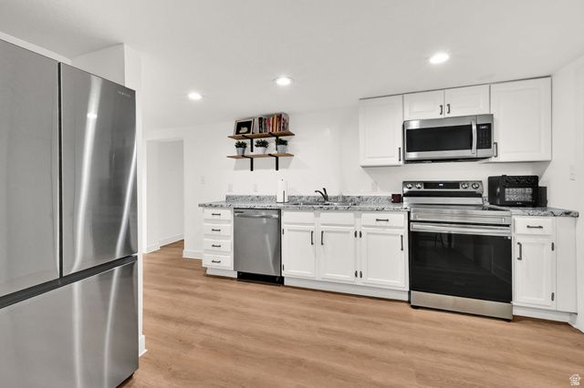 696 S LOCUST AVE, Pleasant Grove, UT 84062