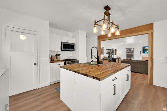 696 S LOCUST AVE, Pleasant Grove, UT 84062