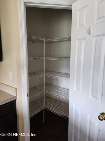 9194 PROSPERITY LAKE Drive, Jacksonville, FL 32244