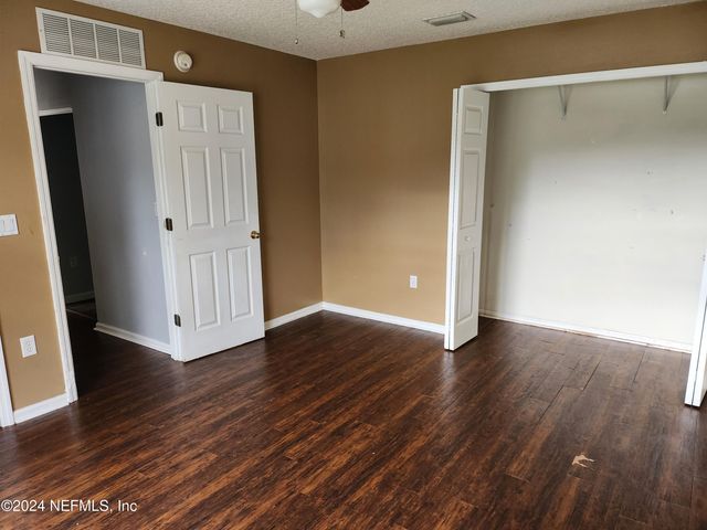 9194 PROSPERITY LAKE Drive, Jacksonville, FL 32244