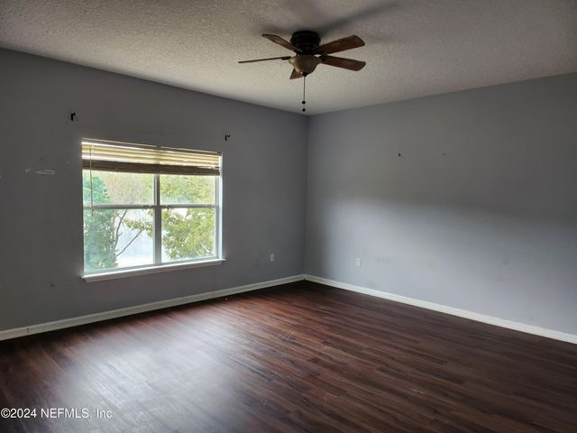 9194 PROSPERITY LAKE Drive, Jacksonville, FL 32244