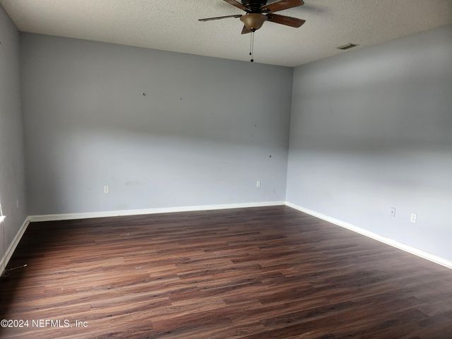 9194 PROSPERITY LAKE Drive, Jacksonville, FL 32244