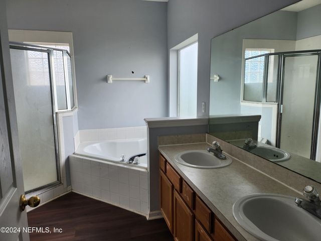 9194 PROSPERITY LAKE Drive, Jacksonville, FL 32244