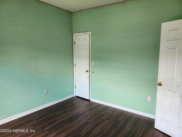 9194 PROSPERITY LAKE Drive, Jacksonville, FL 32244